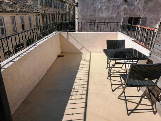 Studio avec terrasse Avignon intramuros