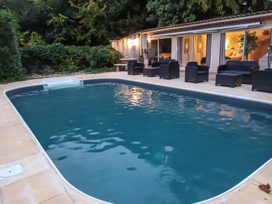 Villa climatise avec piscine  Sorgues