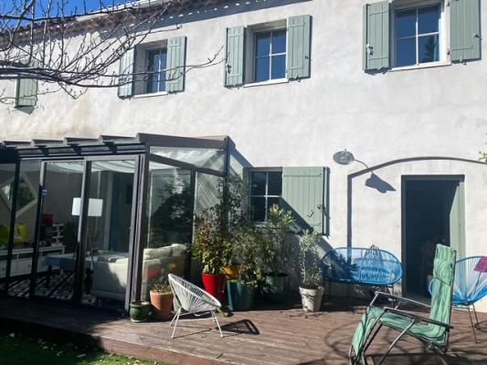 Maison avec terrasse et jardin villeneuve les avignon