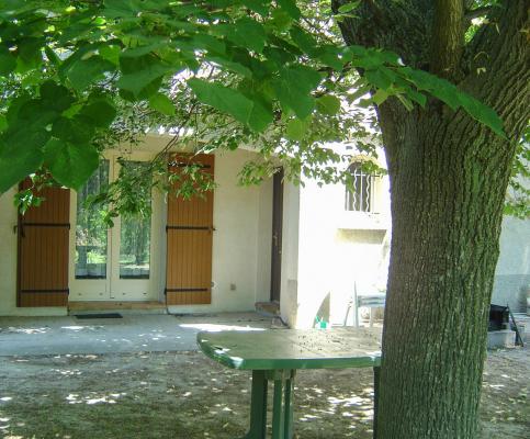 RDC de maison avec jardin et terrasse